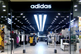 Architetto Roberto Bagnato Milano - Retail design - Negozio Adidas - Milano